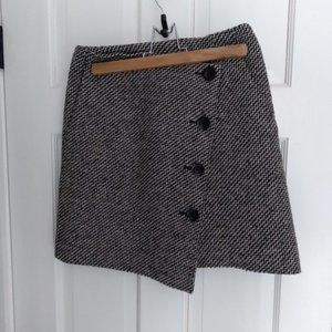 Black and White Lined Wool Blend Skirt (8)